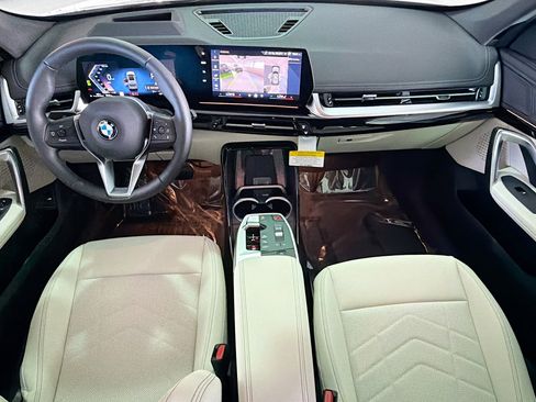 New 2026 BMW X1 xDrive28i w/ Technology Package image 16
