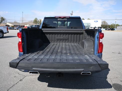 Used 2024 Chevrolet Silverado 1500 High Country w/ Technology Package image 11