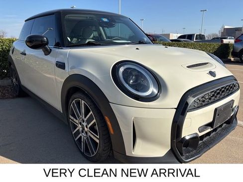 Used 2022 MINI Cooper S image 3