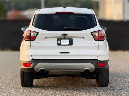 Used 2017 Ford Escape SE AWD/4WD image 4