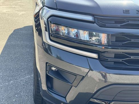 Used 2022 Ford Expedition Max Limited AWD/4WD image 7