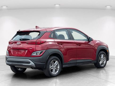 Used 2023 Hyundai Kona SE AWD/4WD image 3