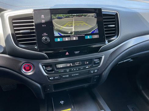 Certified 2024 Honda Passport EX-L image 17
