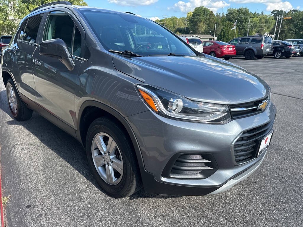Used 2019 Chevrolet Trax LT w/ LT Convenience Package AWD/4WD image 6