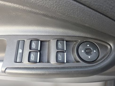 Used 2019 Ford Escape Titanium AWD/4WD image 17