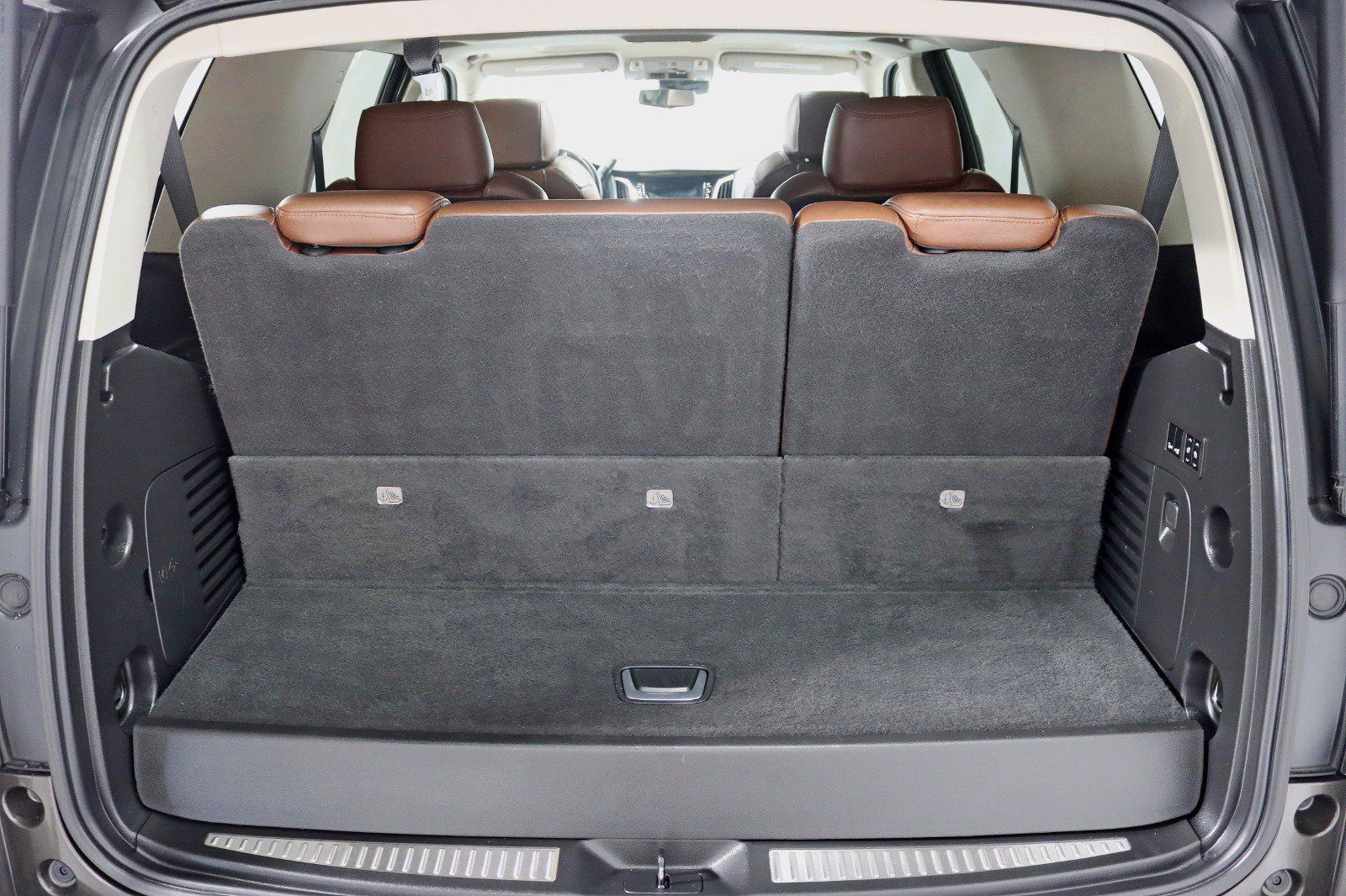 Used 2020 Cadillac Escalade Luxury AWD/4WD image 39
