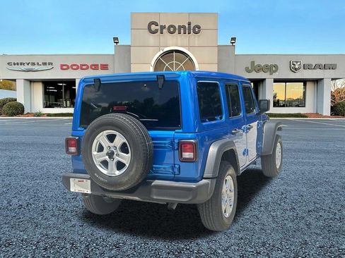 Used 2022 Jeep Wrangler Unlimited Sport w/ Sun And Sound Package AWD/4WD image 3