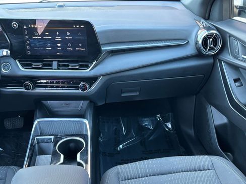 Used 2025 Chevrolet Equinox LT image 36