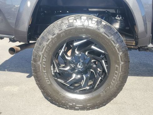 Used 2022 Toyota Tacoma SR5 image 5