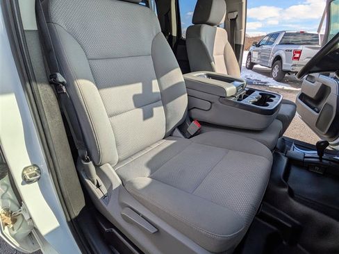 Used 2018 Chevrolet Silverado 2500 W/T w/ Snow Plow Prep Package image 16