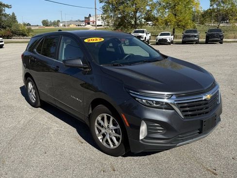 Used 2022 Chevrolet Equinox LT image 2