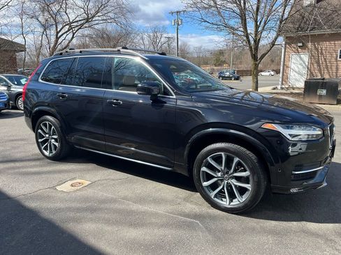 Used 2017 Volvo XC90 T6 Momentum w/ Vision Package image 4