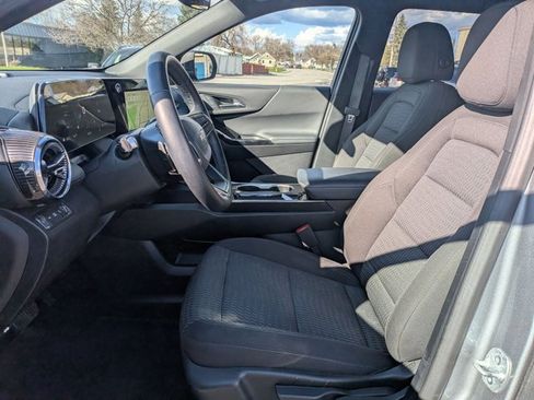 Used 2025 Chevrolet Equinox LT image 21