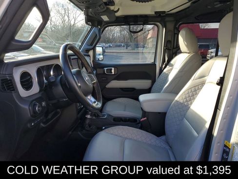 Used 2023 Jeep Wrangler Unlimited Sahara image 6