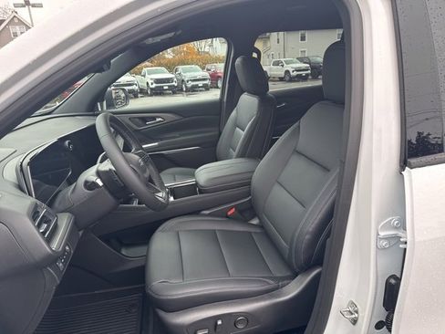 New 2026 Chevrolet Traverse LT w/ Midnight/Sport Edition image 9