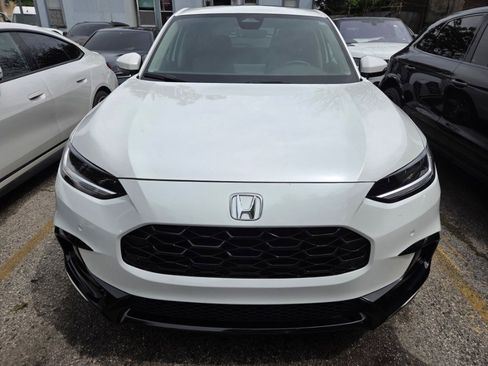 Used 2023 Honda HR-V EX-L image 2