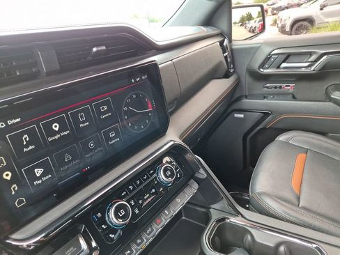 Used 2024 GMC Sierra 1500 AT4 w/ Technology Package AWD/4WD image 27