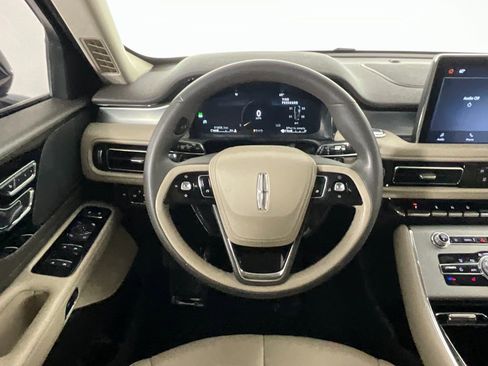 Certified 2023 Lincoln Aviator 2WD image 11