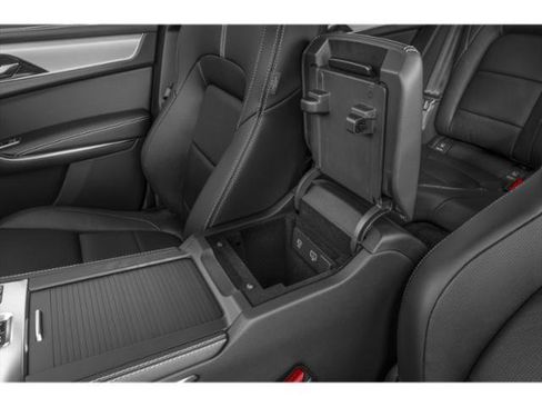 Used 2024 Jaguar F-PACE R-Dynamic S image 17