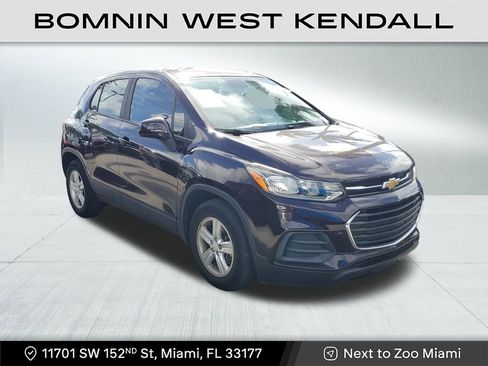 Used 2021 Chevrolet Trax LS image 1