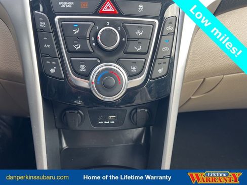 Used 2015 Hyundai Elantra GT w/ Option Group 02 image 19