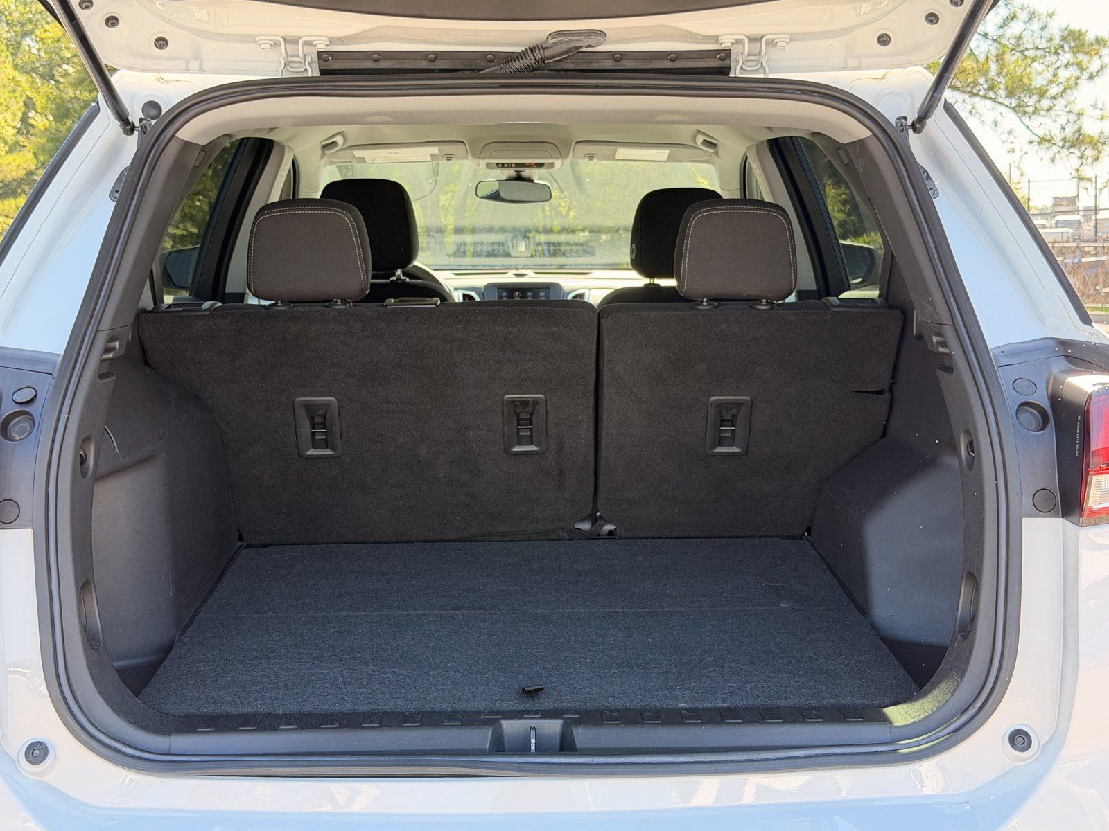 Used 2022 Chevrolet Equinox LS FWD image 31