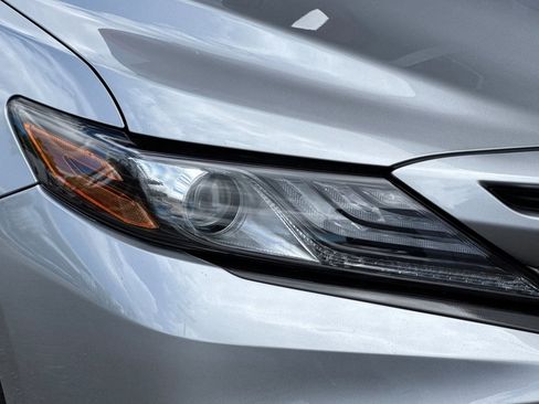 Used 2021 Toyota Camry SE w/ Cold Weather Package AWD/4WD image 9