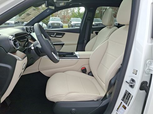 Certified 2026 Mercedes-Benz GLC 300 4MATIC image 8