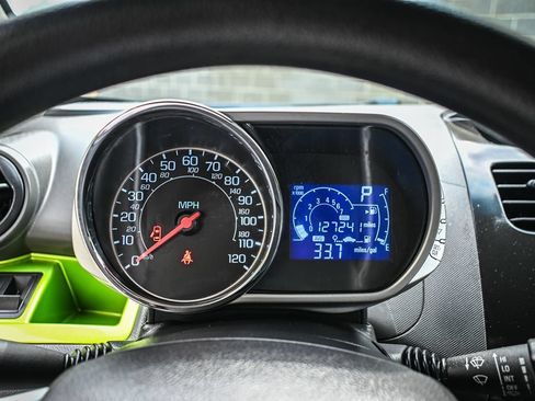 Used 2014 Chevrolet Spark LT FWD image 10