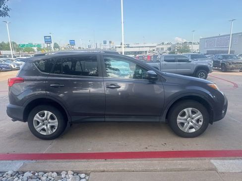 Used 2014 Toyota RAV4 LE FWD image 5