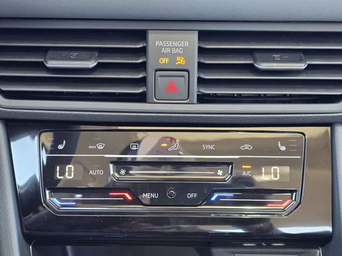 New 2026 Volkswagen Jetta SE FWD image 17