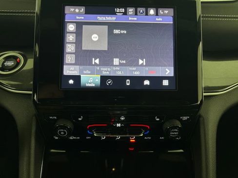 Used 2021 Jeep Grand Cherokee L Laredo image 33