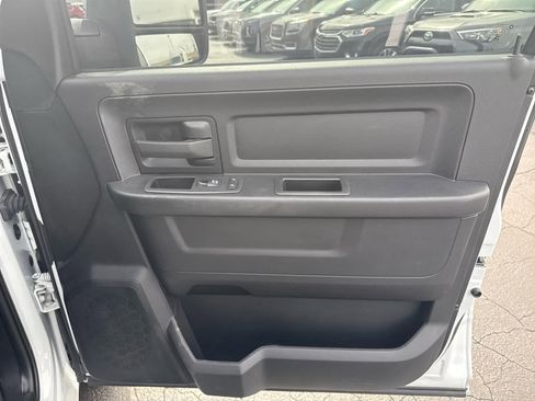 Used 2024 RAM 3500 Tradesman w/ Chrome Appearance Group image 28