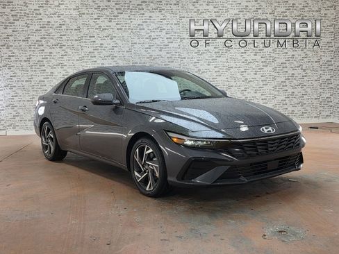 New 2025 Hyundai Elantra Limited image 1