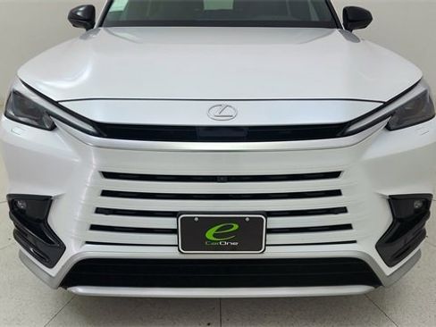 Used 2024 Lexus TX 500h 500h F SPORT Premium w/ Technology Package image 8