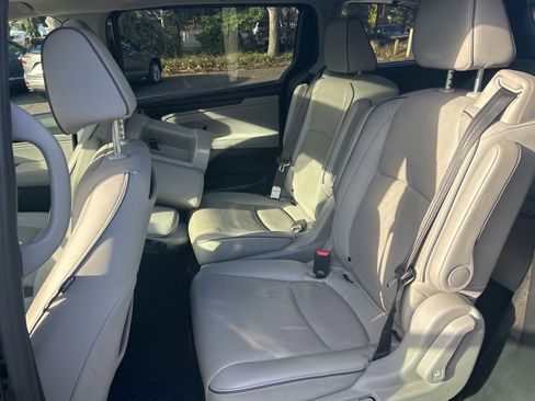 Used 2021 Honda Odyssey Elite image 10