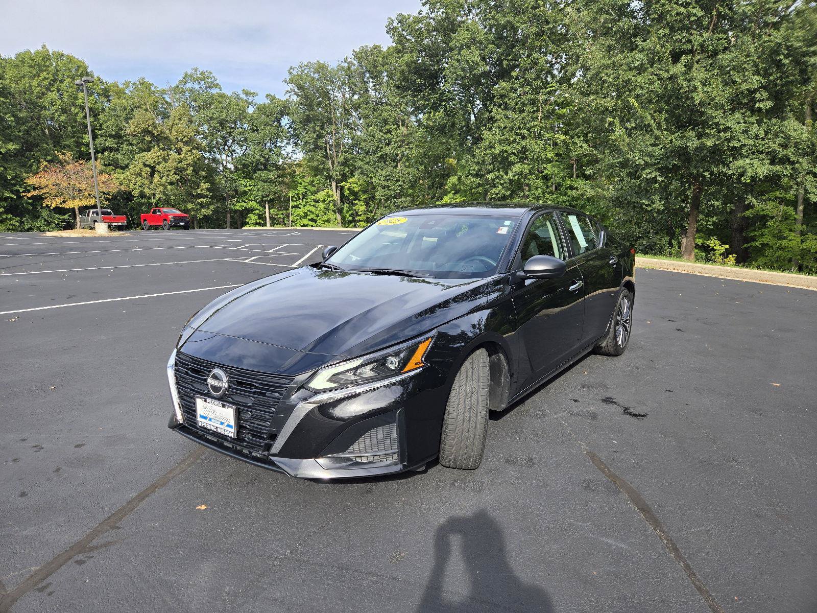 Used 2025 Nissan Altima 2.5 SV FWD image 4