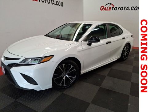 Used 2019 Toyota Camry SE FWD image 1