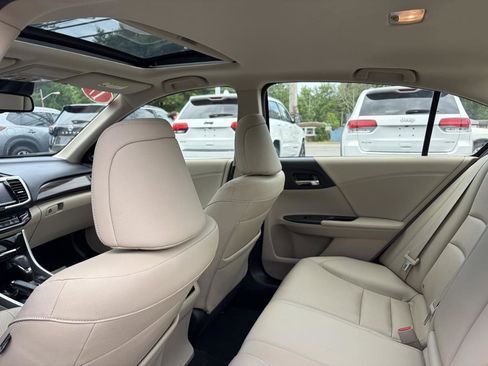 Used 2017 Honda Accord EX-L image 20