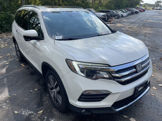 Used 2016 Honda Pilot Touring image 1
