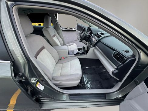 Used 2014 Toyota Camry LE FWD image 16
