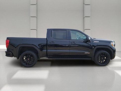 Used 2022 GMC Sierra 1500 AT4 w/ AT4 Premium Package AWD/4WD image 4