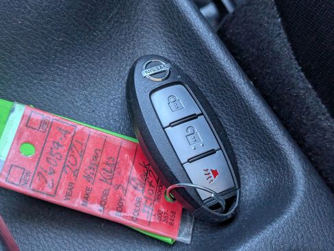 Used 2021 Nissan Kicks S image 25