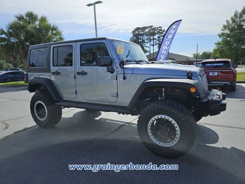 Used 2018 Jeep Wrangler Unlimited Sport S AWD/4WD image 7