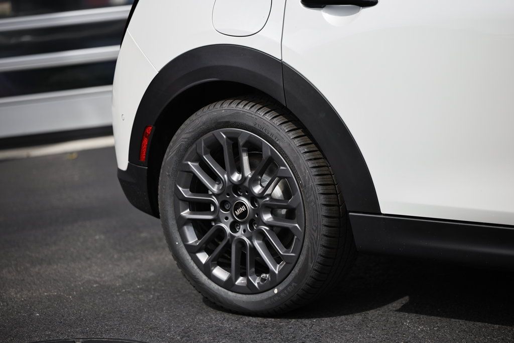 New 2026 MINI Cooper 4-Door Hardtop FWD image 6