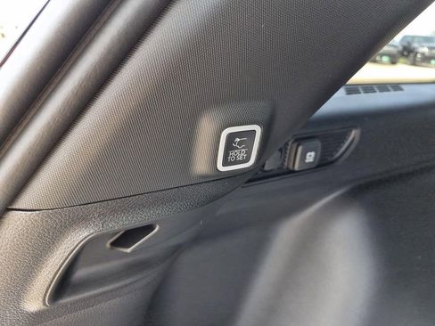 New 2026 Jeep Grand Cherokee Limited image 9