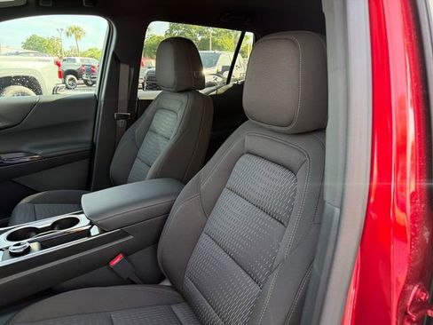 New 2026 Chevrolet Equinox LT w/ Safety and Technology Package FWD image 22