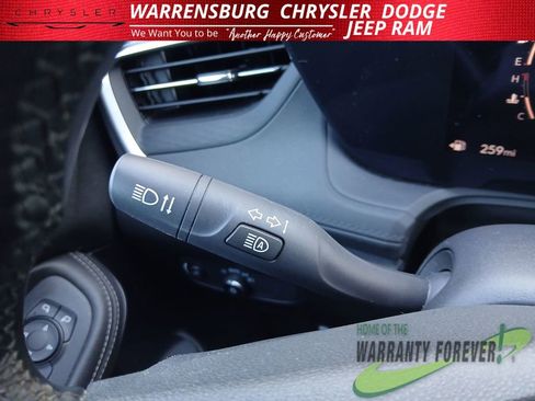 Used 2024 Buick Encore GX Sport Touring AWD/4WD image 17