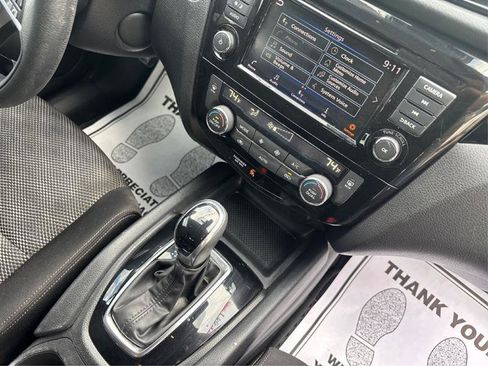 Used 2020 Nissan Rogue Sport SV image 17