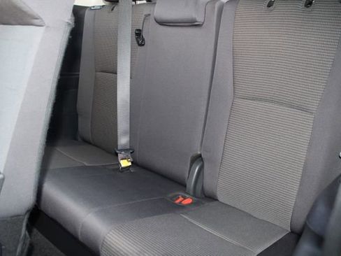 Used 2024 Toyota Highlander LE AWD/4WD image 40